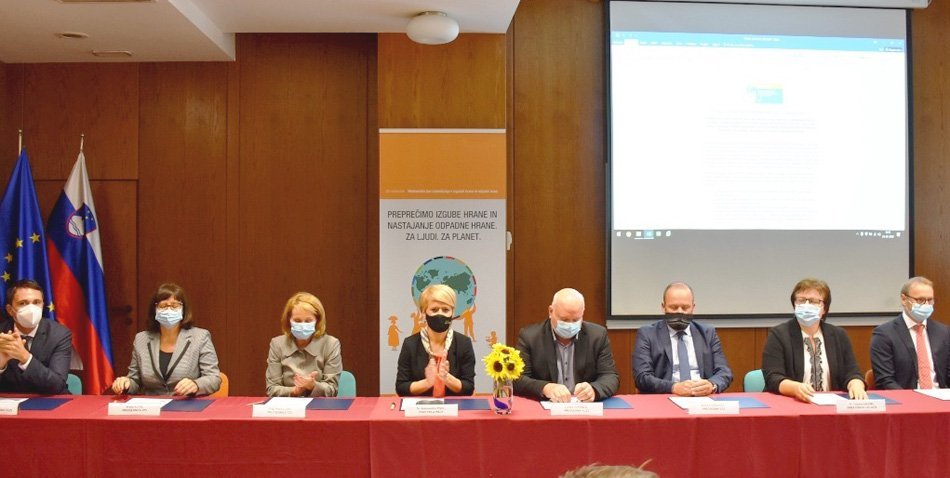 Zaveza k zmanjševanju izgub in odpadne hrane