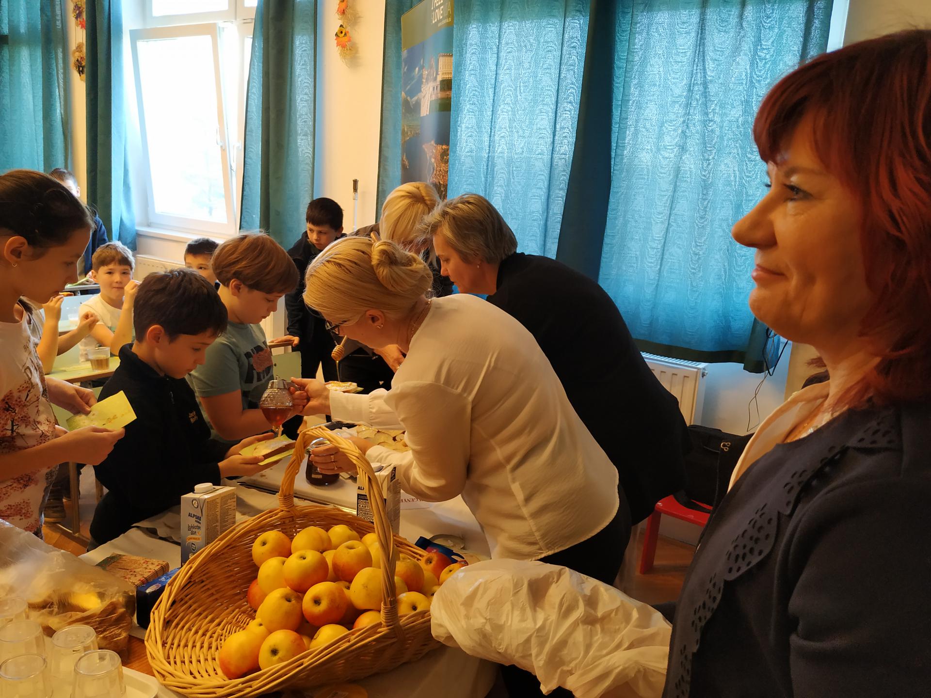 Tradicionalni slovenski zajtrk v šoli
