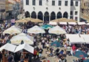 Obiskovalci na dogodku Ulična kulinarika na najvišji ravni »izbrana kakovost – Slovenija«