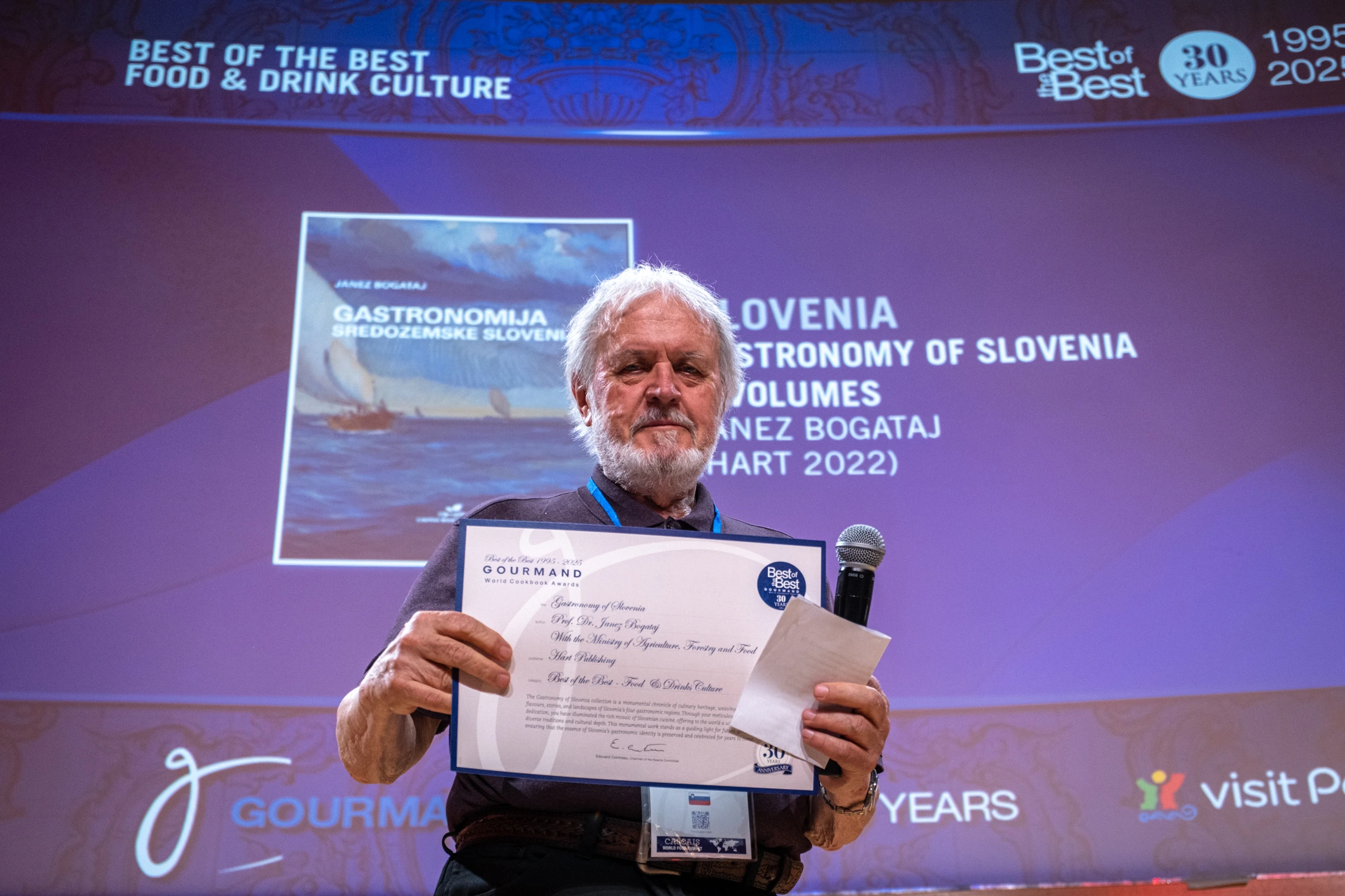 Dr. Janez Bogataj na jubilejnem srečanju 30. Gourmand Cookbook Awards