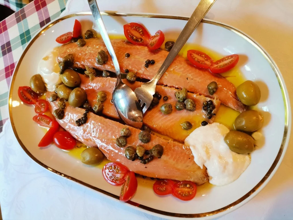 Slovenske dimljene postrvi z domačije Bubec