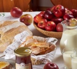 Hrana za Tradicionalni slovenski zajtrk v podjetju Saop