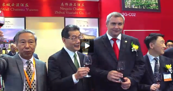 Minister Židan na sejmu vin v Hongkongu