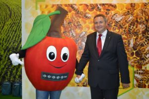 Začetek promocijske kampanje “Eno lokalno jabolko na dan…”