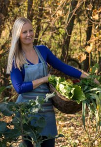 Ekološko vrtnarjenje, permakultura in vsestranske koristi zastirke