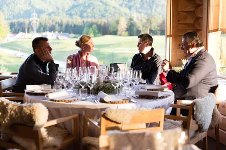Zmagovalci nacionalnega izbora najboljših slovenskih restavracij za mizo